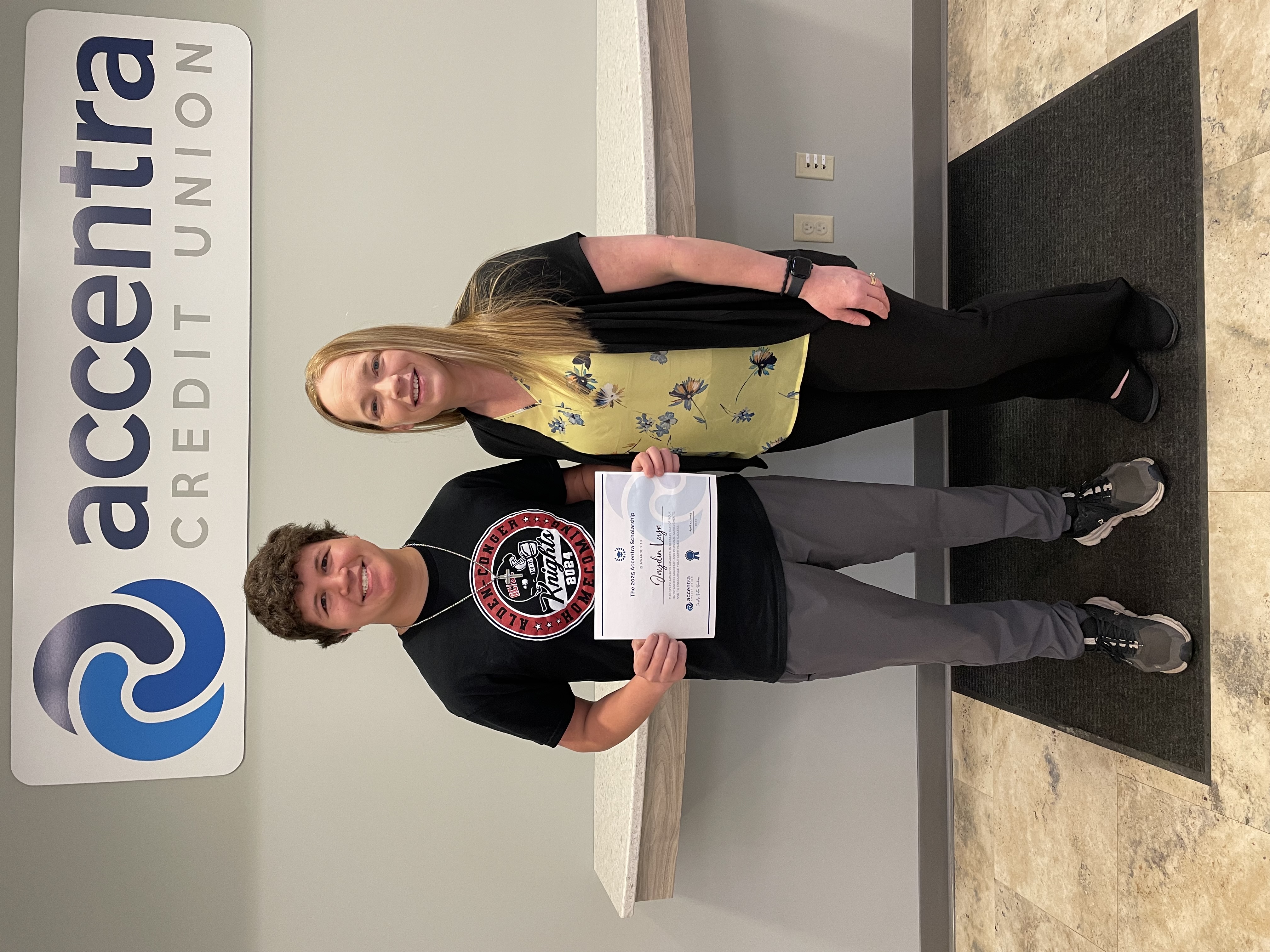 2025 Accentra Scholarship recipient Jaydin Loya