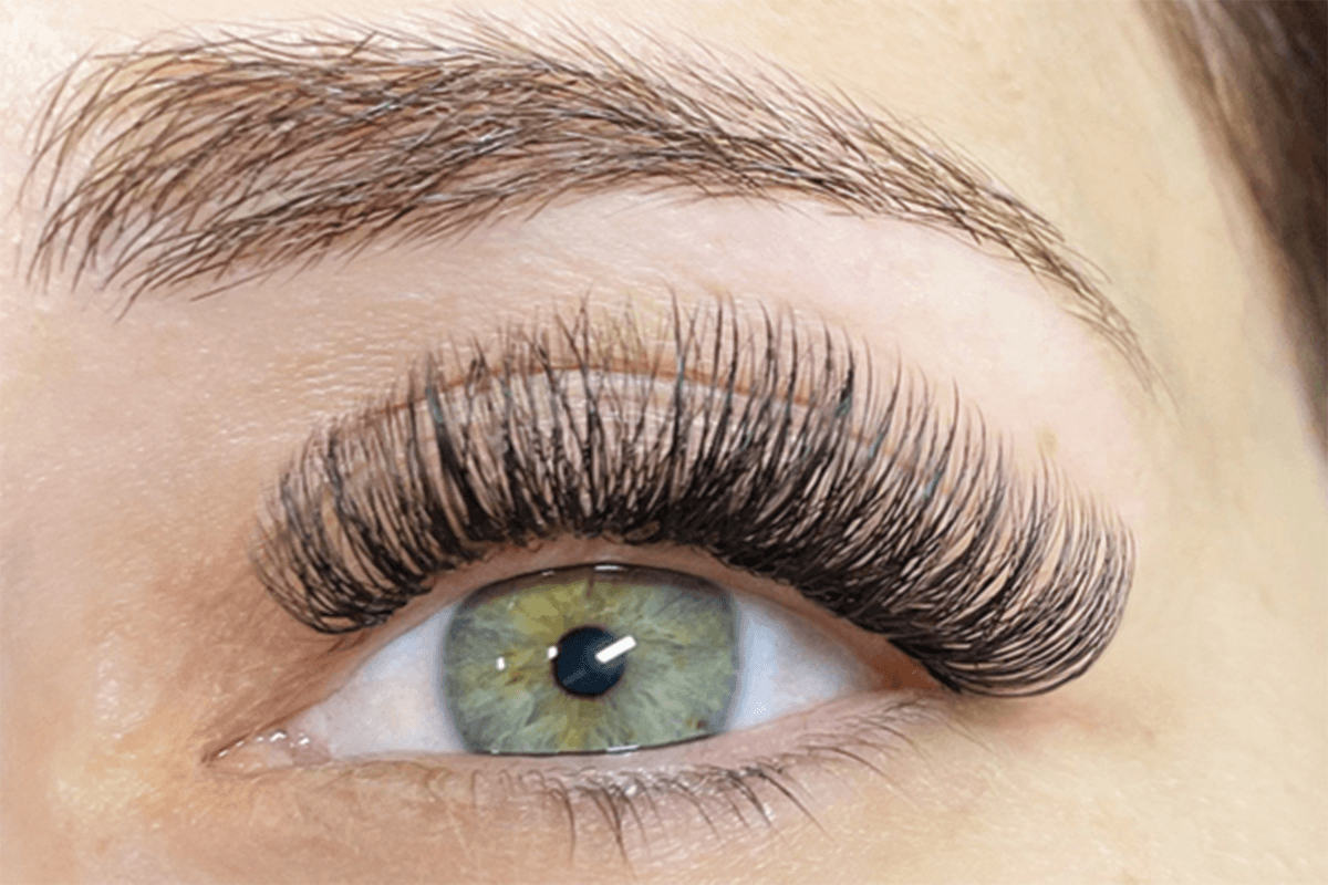 Image of a completed lash service done by The Lash Lounge. Source: The Lash Lounge