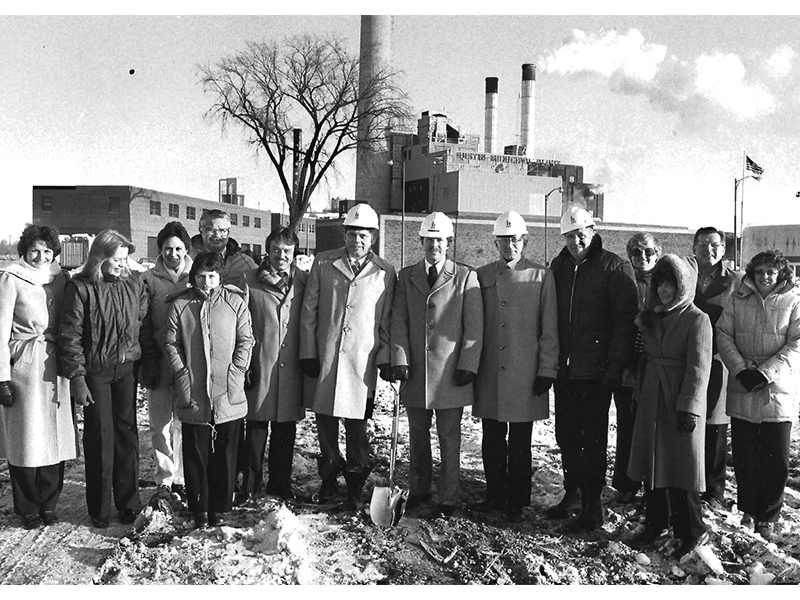 In January 1984, Accentra Credit Union (Hormel Employees Credit Union) held groundbreaking ceremonies for what is our present-day Austin location.