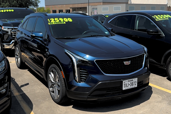 2021 Cadillac XT4 Sport Navy Blue