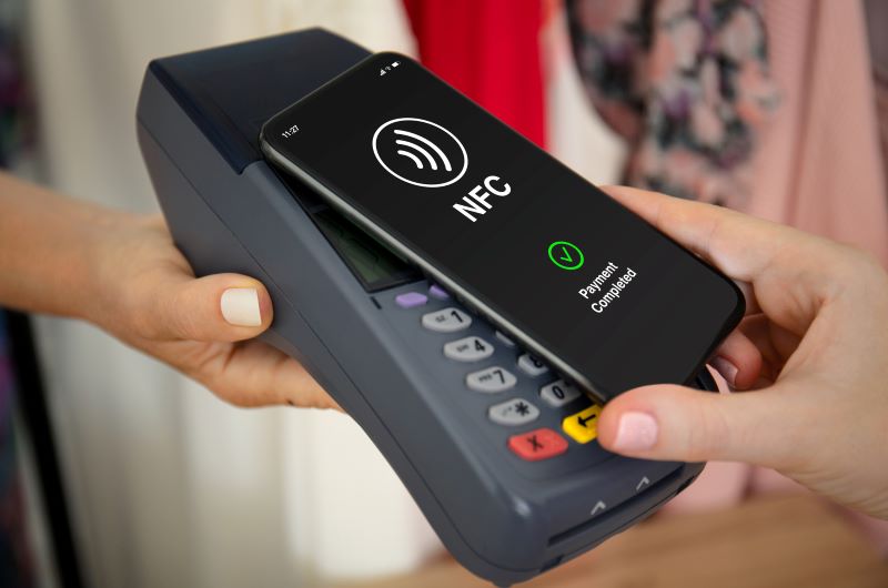 Tap-to-Pay Smart This Holiday Season