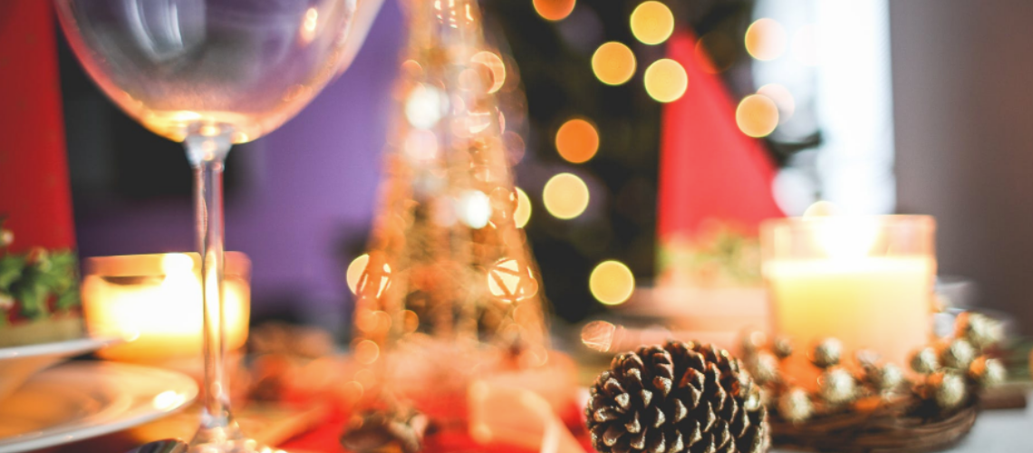 7 Tips to save money on your holiday party