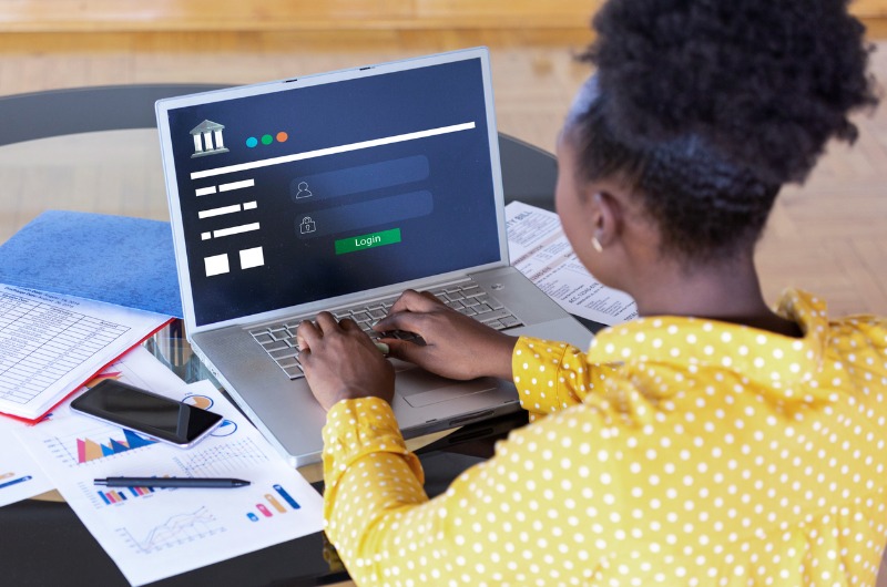 How to Recognize and Avoid Phishing Scams How to Recognize and Avoid Phishing Scams