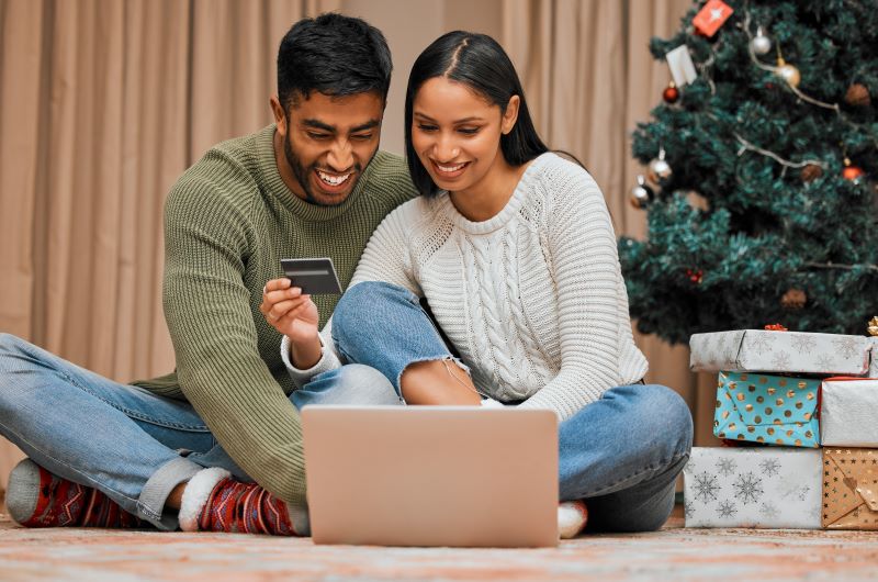 Make Your Holiday Shopping Smarter with a Card That Supports Your Financial Goals Make Your Holiday Shopping Smarter with a Card That Supports Your Financial Goals