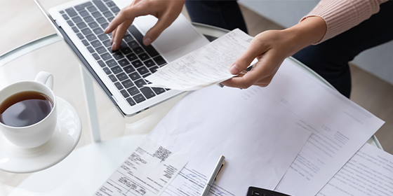 4 Reasons You Need to Pay Your Bills on Time