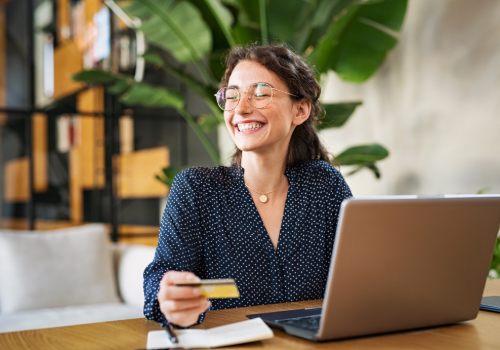 Smart Credit, Real Rewards: Is a Rewards Credit Card Right for You?