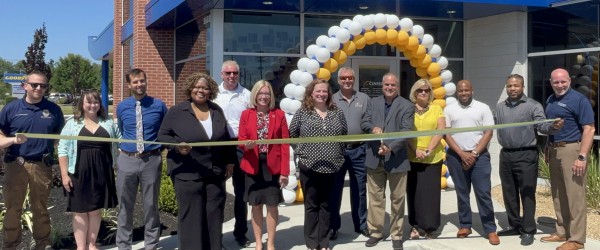 Cinfed Cuts Ribbon on New Colerain Branch