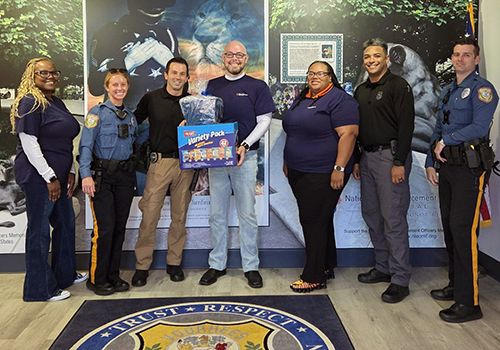 First Harvest Credit Union Supports First Responders & Breast Cancer Awareness Efforts for CrossState's CU Kind Initiative First Harvest Credit Union Supports First Responders & Breast Cancer Awareness Efforts for CrossState's CU Kind Initiative