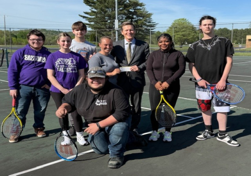 The Peoples Bank Proudly Supports the Caverna High School Tennis Program