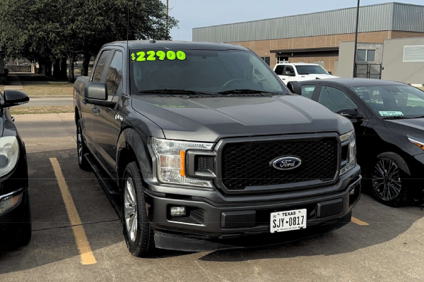 2018 Ford F150 Crew Cab XLT Gray