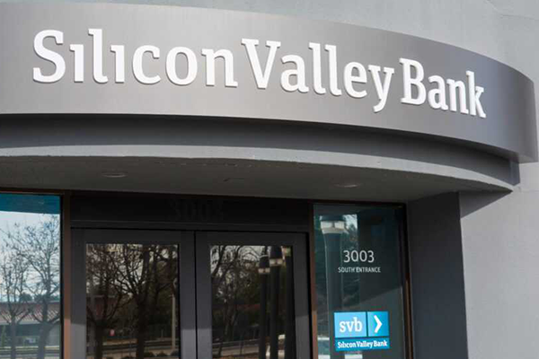 Local bankers urge calmness amid California bank failures