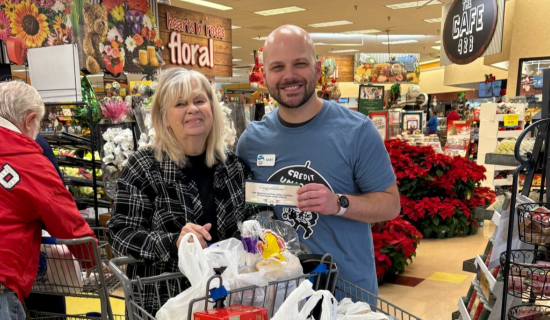 Tennessee Credit Unions Host Grocery Giveaway Tennessee Credit Unions Host Grocery Giveaway