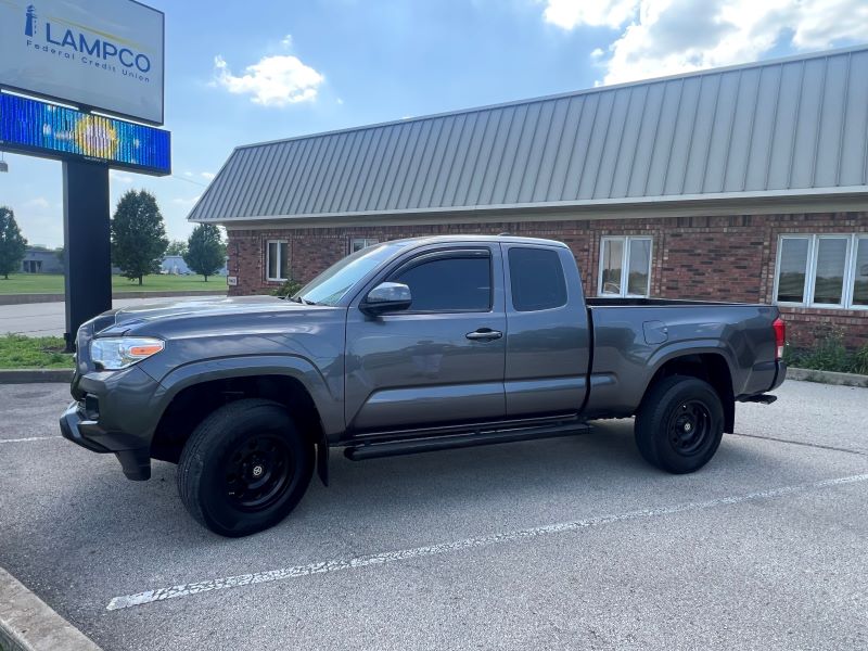 2016 TOYOTA TACOMA