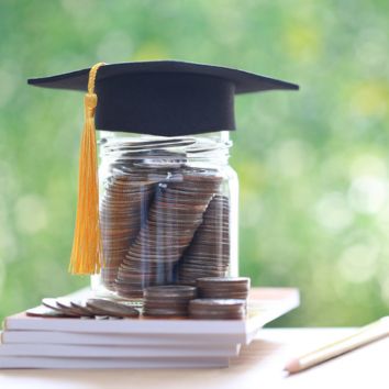 10 Strategies to Maximize Your College Budget