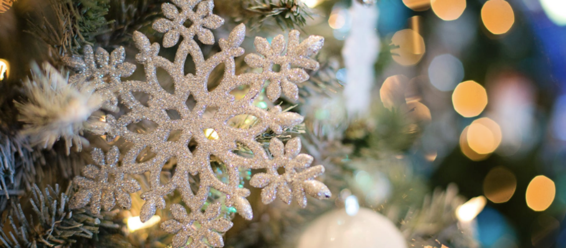 Holiday savings tips: Decorating