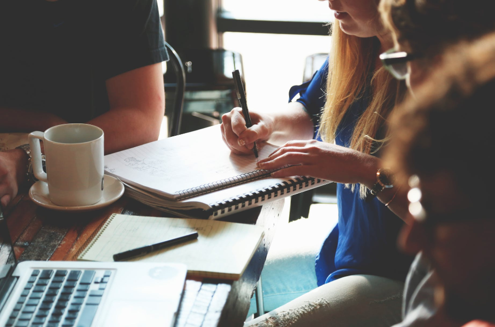 Your College Dorm Room Essentials Checklist Your College Dorm Room Essentials Checklist