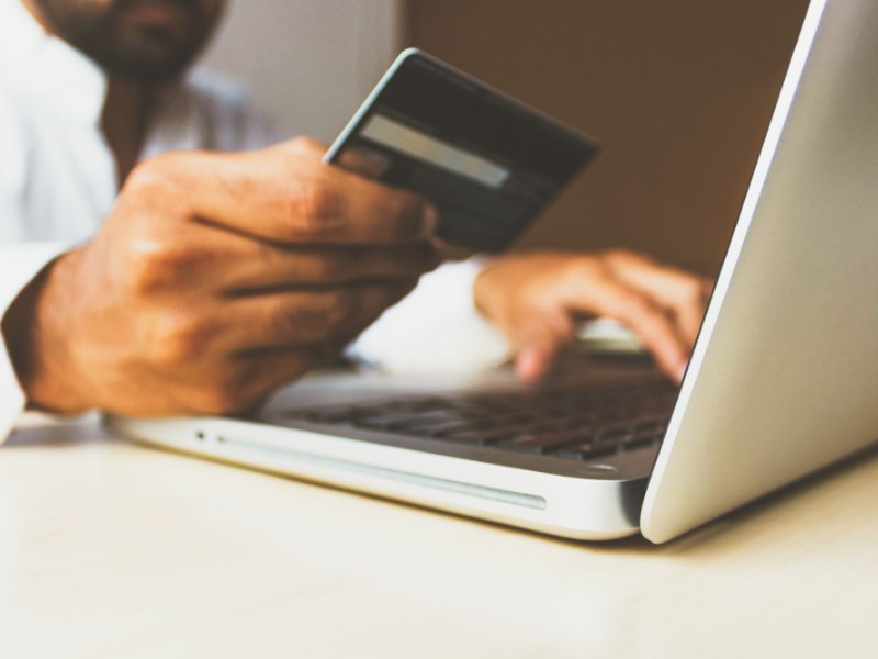 Online Holiday Shopping Scams Online Holiday Shopping Scams