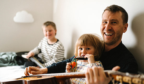 8 Ways to Celebrate Father's Day on a Budget