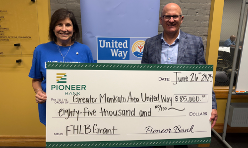Greater Mankato Area United Way receives $85,000 grant from FHLB of Des Moines and Pioneer Bank through the Member Impact Fund