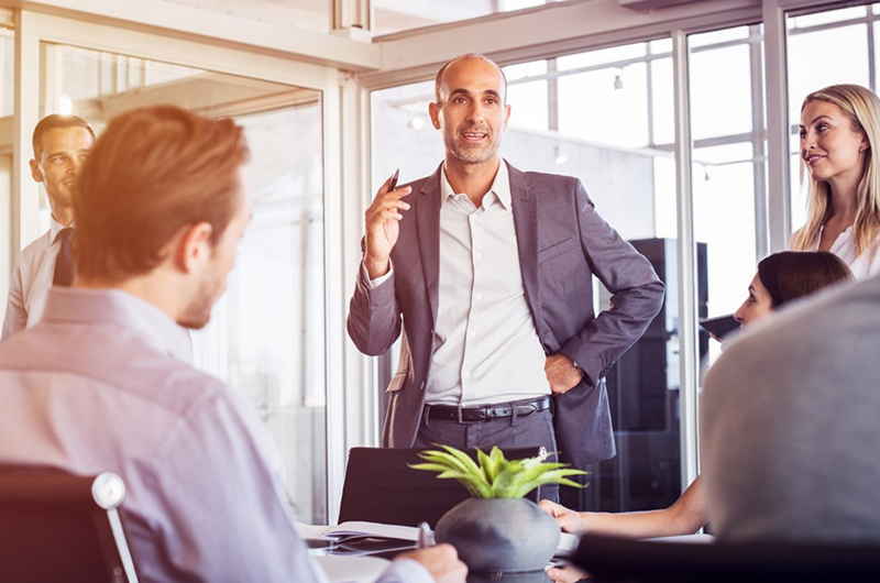 How to Be a Great Business Leader: The Small Business Owner's Ultimate Guide How to Be a Great Business Leader: The Small Business Owner's Ultimate Guide