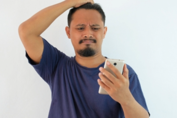 Promises of Easy Money? Don?t Fall for a Card-Cracking Scam. Promises of Easy Money? Don?t Fall for a Card-Cracking Scam.
