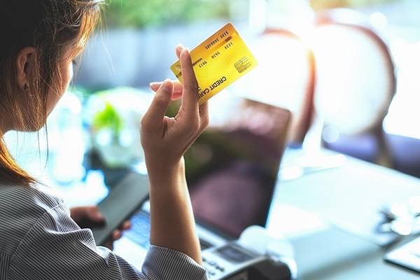 Why a Credit Card is a Great Addition to Your Wallet and How to Choose One