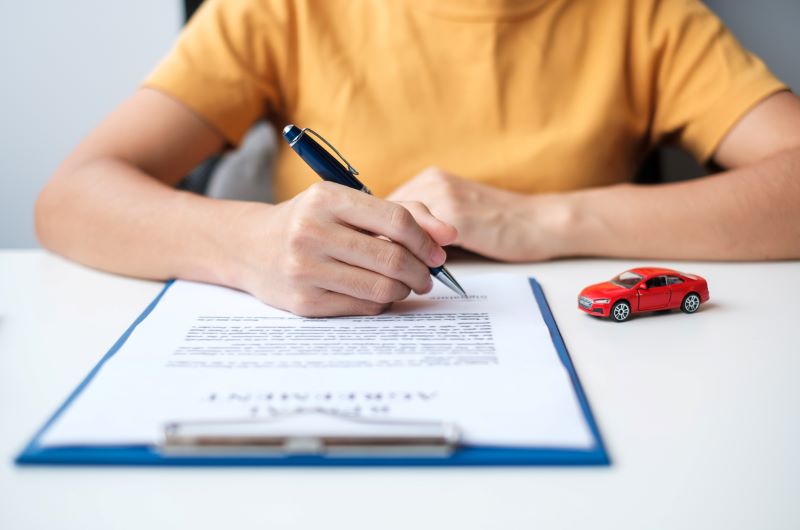 When to Refinance Your Auto Loan and When to Wait