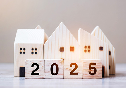 Expert Predictions for the 2025 Housing Market
