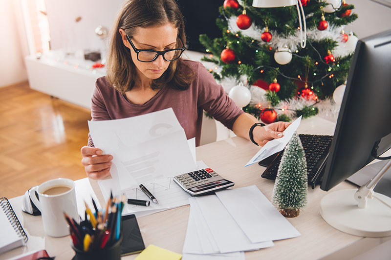 6 Ways To Keep Your Finances Intact This Holiday Season 6 Ways To Keep Your Finances Intact This Holiday Season