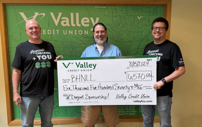 Valley Credit Union Supports Local Youth Sports with $6,570 Donation to Heights National Little League