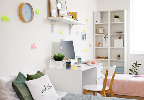 Decorating Your College Dorm on a Budget