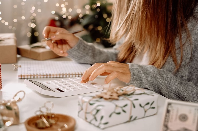 Holiday Loans, Credit Cards or Pay Later? What to Know Before You Choose